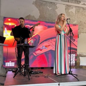 Mie performing — Casa Rius "NuLuna", Barcelona 2025.